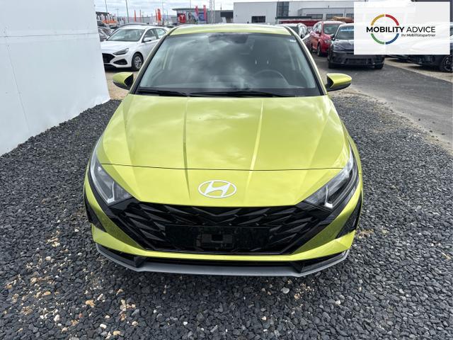 Hyundai / i20 / Grau / / / 