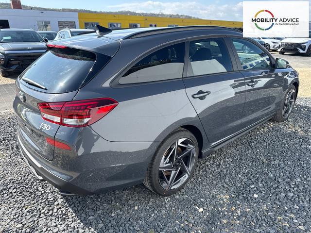 Hyundai / i30 / Grau / / / 