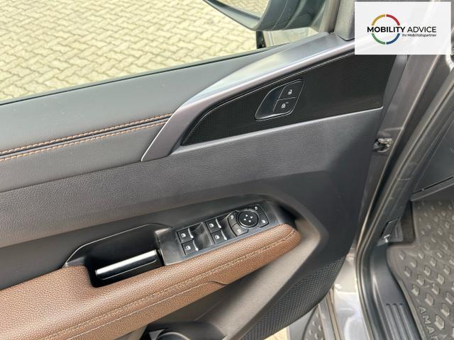 Volkswagen / Amarok / Grau / / / PanAmericana 3.0 TDI V6 4MOTION / AHK Navi