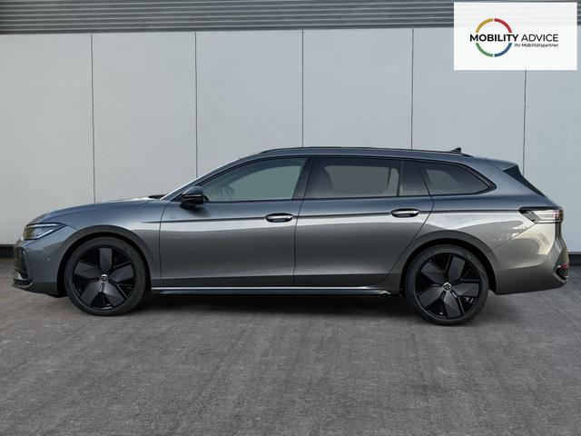 Volkswagen / Passat Variant / Grau / / / AHK+PANO+NAVI+Head-UP+Matrix-LED+ACC