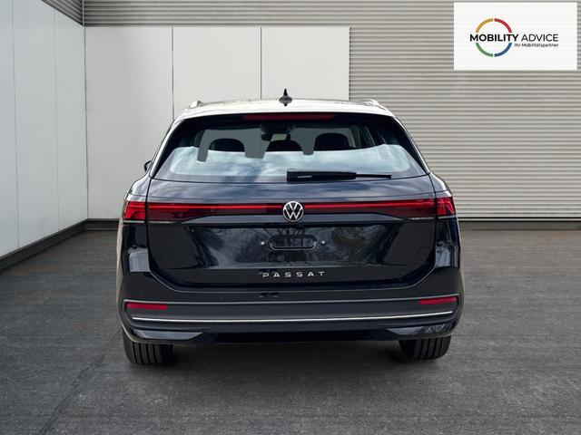 Volkswagen / Passat Variant / Schwarz / / / DSG+AHK+MASSAGE+NAVI+ACC+KAMERA+LED+17 ALU