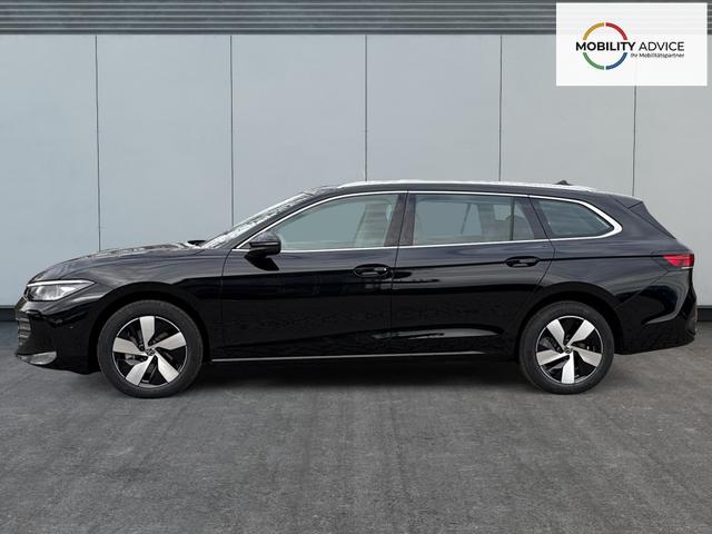 Volkswagen / Passat Variant / Schwarz / / / DSG+AHK+MASSAGE+NAVI+ACC+KAMERA+LED+17 ALU