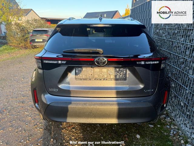 Toyota Yaris Cross 1.5 HEV Style Ash Grey Lager 