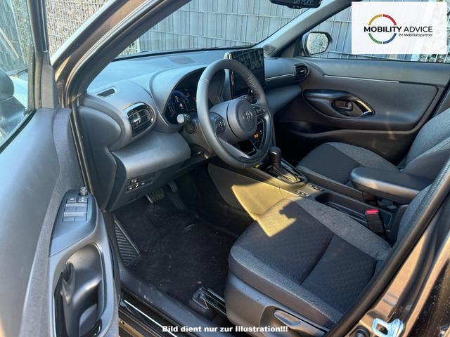 Toyota Yaris Cross 1.5 HEV Style Ash Grey Lager 