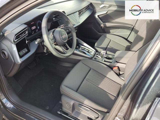 Audi / A3 Sportback / Grau / / / 