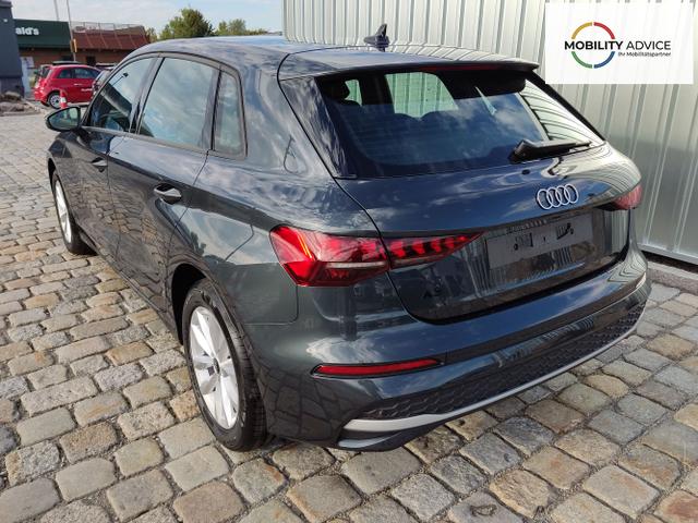 Audi / A3 Sportback / Grau / / / 