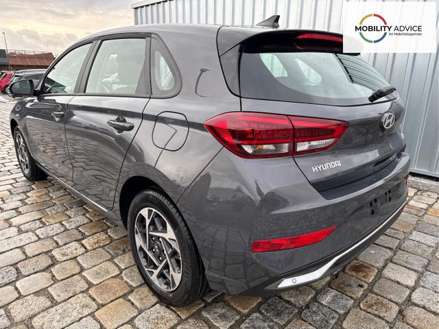Hyundai / i30 / Grau / / / 