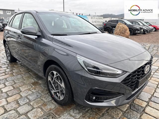 Hyundai / i30 / Grau / / / 