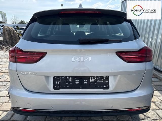 Kia / Ceed / Silber / / / , Beispielbilder, ggf. teilweise mit Sonderausstattung