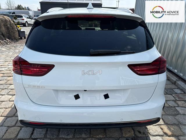 Kia / Ceed / Wei&szlig; / / / , Beispielbilder, ggf. teilweise mit Sonderausstattung