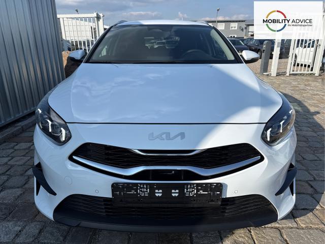 Kia / Ceed / Wei&szlig; / / / , Beispielbilder, ggf. teilweise mit Sonderausstattung