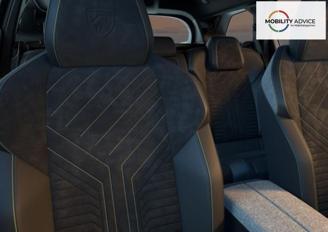 Peugeot 5008 GT Hybrid 360&deg; AHK Pano Massage Alcantara 