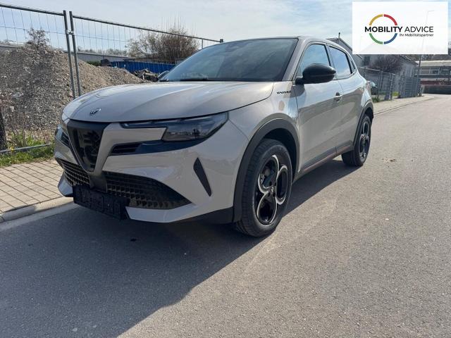 Alfa Romeo Junior Speciale Ibrida Nav LED LM18 elektr.Heckkl ACC SHZ 