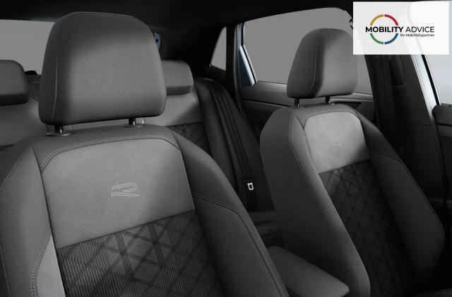Volkswagen Polo R-Line Pano ParkA Kam PrivG SHZ AC2Zone 17Z 
