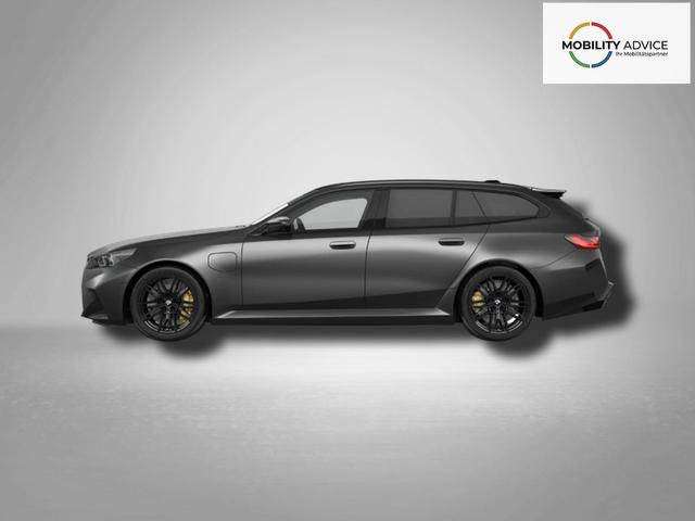 BMW M5 M 4.4 V8 Plug in Hybrid 8-Gang Steptronic 