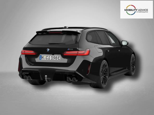 BMW M5 M 4.4 V8 Plug in Hybrid 8-Gang Steptronic 