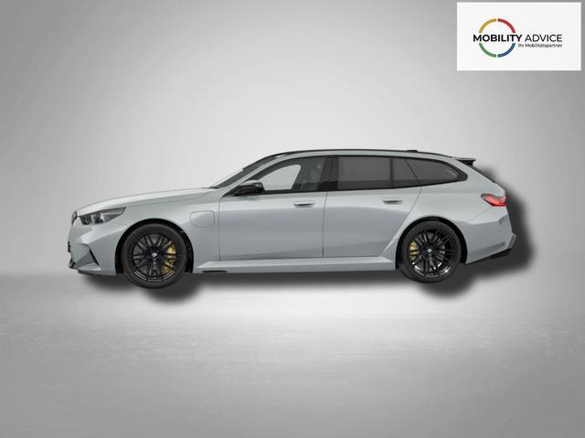 BMW M5 M 4.4 V8 Plug in Hybrid 8-Gang Steptronic 