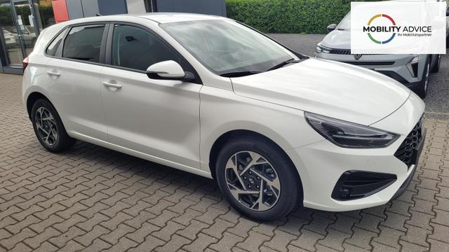 Hyundai i30 Familiy HB Family*Navi*LED*Shzg*Lhzg*PDC*Cam*16Zoll* 