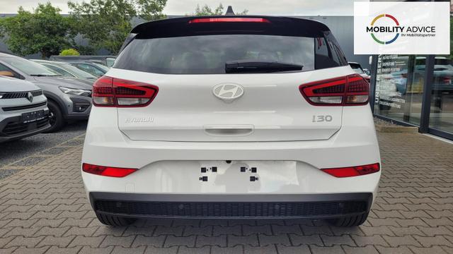 Hyundai i30 Familiy HB Family*Navi*LED*Shzg*Lhzg*PDC*Cam*16Zoll* 