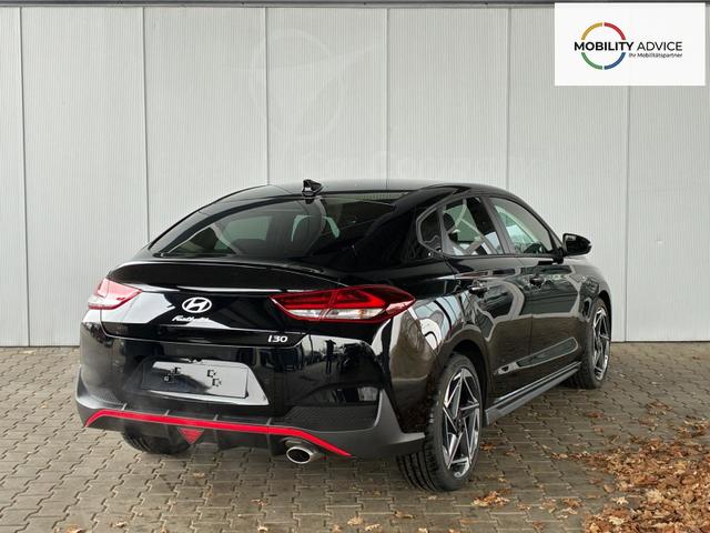 Hyundai i30 N-Line Fastback DCT 1.5 T-GDI mHev / Navi ACC Sitz & Lenkradheizung LED Alu 18" 