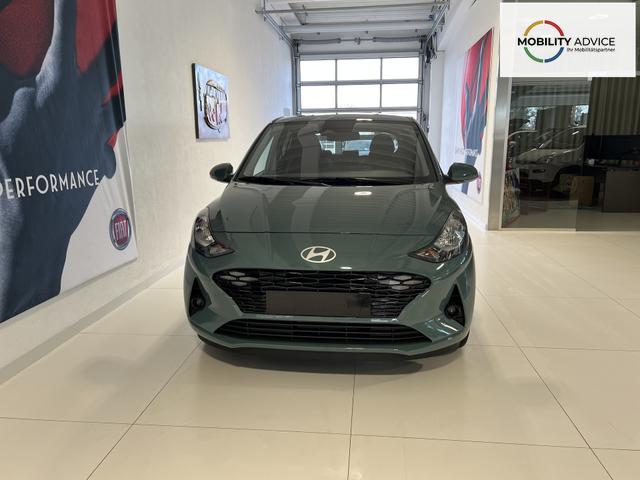 Hyundai i10 Go Plus MT Mangrove Green, Beispielbilder, ggf. teilweise mit Sonderausstattung