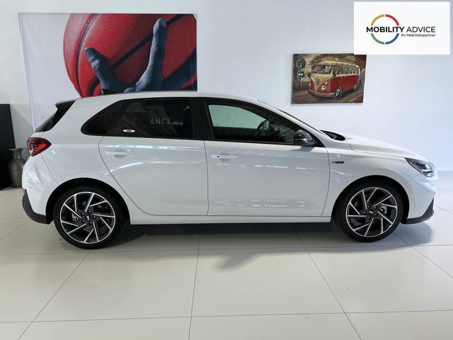Hyundai i30 PD N-Line 1,5 TGDi 48V Serenity White, Beispielbilder, ggf. teilweise mit Sonderausstattung