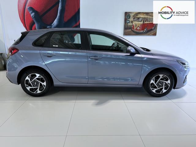 Hyundai i30 GO Meta Blue Pearl