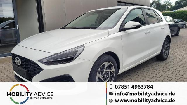 Hyundai i30 - Familiy HB Family*Navi*LED*Shzg*Lhzg*PDC*Cam*16Zoll*