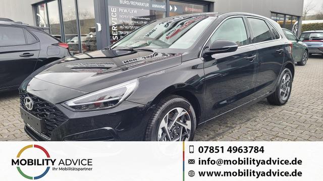 Hyundai i30 - Family HB Family*Navi*LED*Shzg*Lhzg*PDC*Cam*Keyless