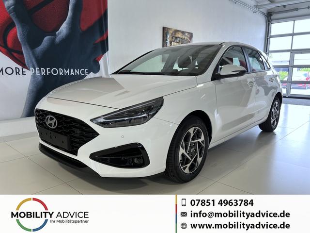 Hyundai i30 - GO 1.0 T-GDI 73 kW (100 PS) Toter-Winkel-Assistent, 2-Zonen-Klimaautomatik, PDC vorne und hinten, R&uuml;ckfahrkamera, LED-Scheinwerfer, Sitzheizung, Lenkradheizung, Navigationssystem, Radio mit DAB, Apple CarPlay, Android Auto, 16 Zoll Leichtmetallfelgen