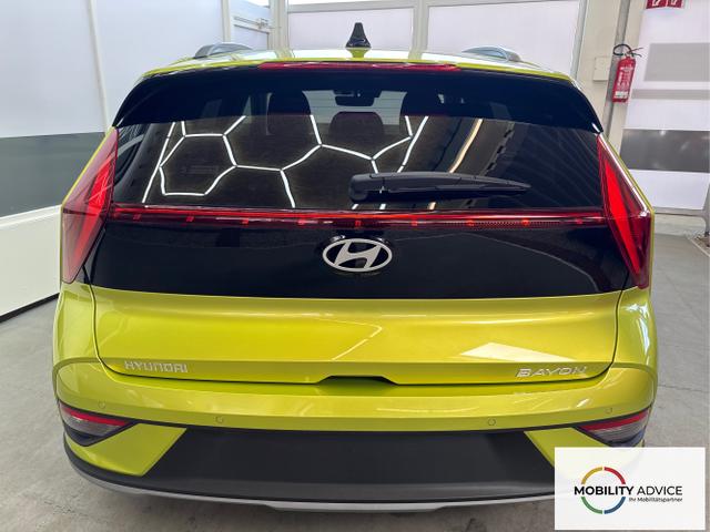 Hyundai / BAYON / Gr&uuml;n / / / NAVI SHZ RFK PDC KLIMAAUTOMATIK Licht/Regensensor