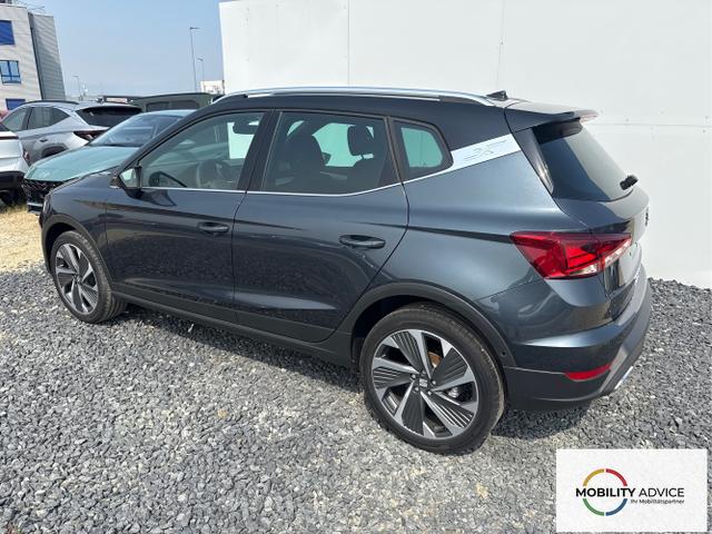 Seat / Arona / Grau / / / NAVI SHZ VOLL LED RFK PDC v+h 18ALU 