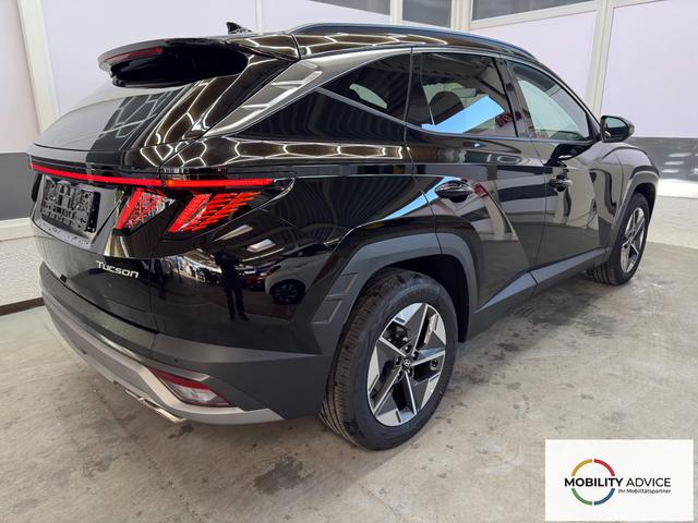 Hyundai TUCSON STYLE AUT ACC 18ALU KLIMAAUTOMATIK TOTWINKEL NAVI SHZ RFK PDC 