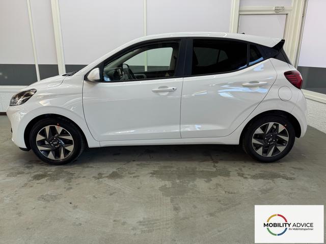 Hyundai i10 PREMIUM AUT SHZ KLIMAAUTOMATIK AMBIENTE ALU RFK PDC NAVI 