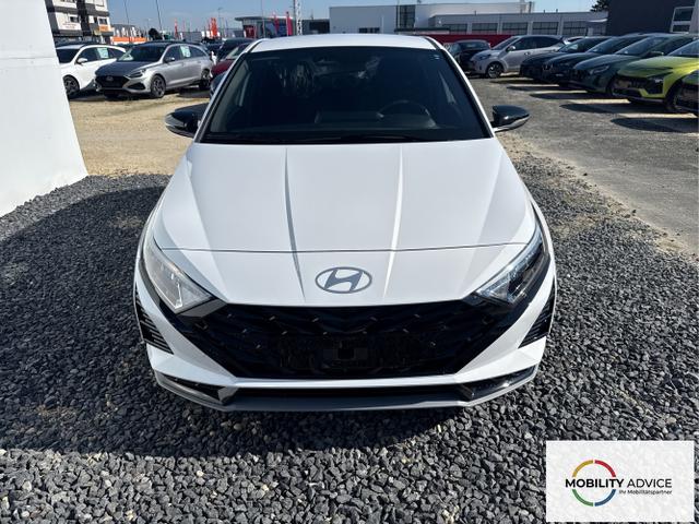 Hyundai / i20 / Wei&szlig; / / / BLACK PACK KLIMAAUTOMATIK NAVI WP