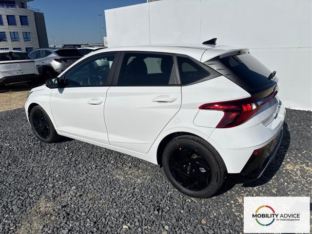 Hyundai / i20 / Wei&szlig; / / / BLACK PACK KLIMAAUTOMATIK NAVI WP