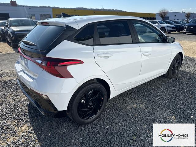 Hyundai / i20 / Wei&szlig; / / / BLACK PACK KLIMAAUTOMATIK NAVI WP