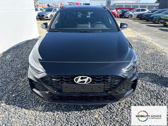 Hyundai / i30 / Schwarz / / / DCT N-LINE SHZ NAVI RFK