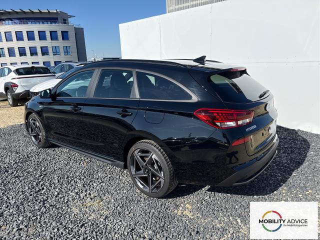 Hyundai / i30 / Schwarz / / / DCT N-LINE SHZ NAVI RFK