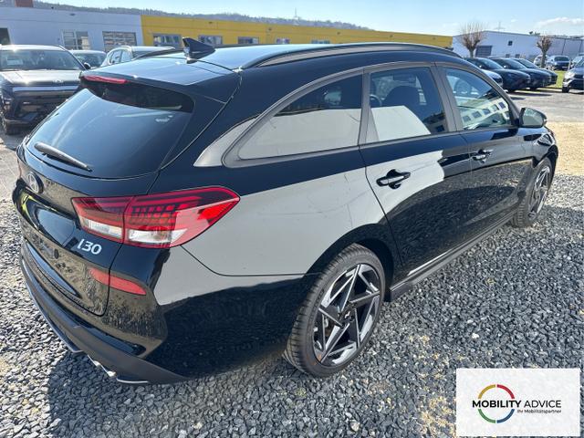 Hyundai / i30 / Schwarz / / / DCT N-LINE SHZ NAVI RFK