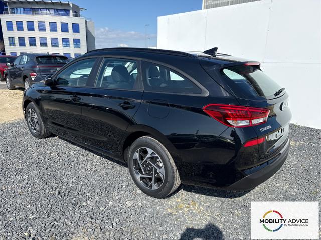 Hyundai / i30 / Grau / / / 