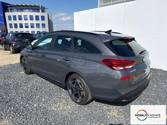 Hyundai / i30 / Grau / / / 