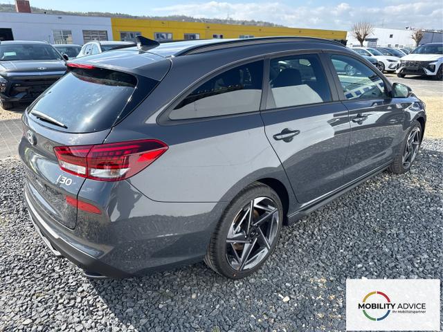 Hyundai / i30 / Grau / / / 