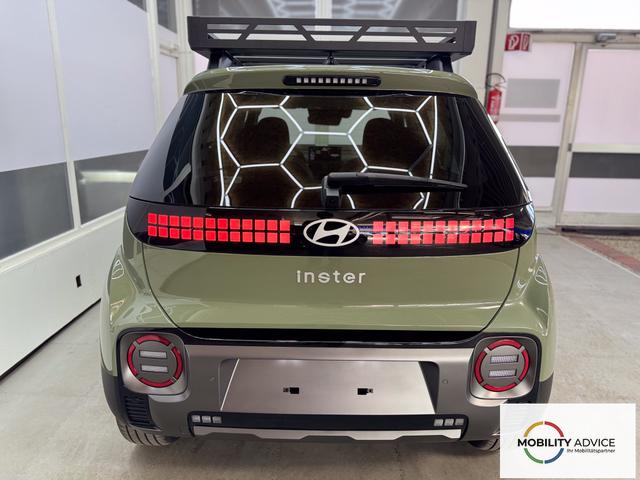 Hyundai Inster Impression CROSS 49kWh PANO 220V DIG.KEY SHZ 360 BCA ACC NAVI RFK LED 