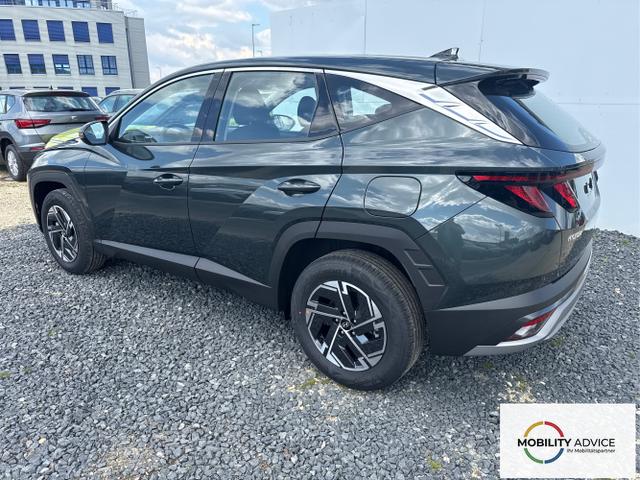 Hyundai / TUCSON / Grau / / / 
