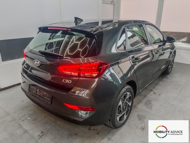 Hyundai i30 STYLE DCT NAVI WP ALU LED RFK PDC 