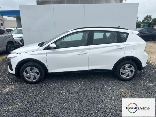 Hyundai / BAYON / Grau / / / 