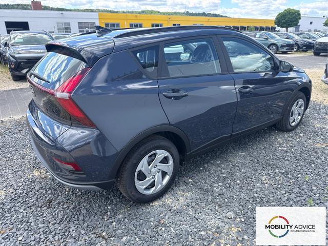 Hyundai / BAYON / Grau / / / 