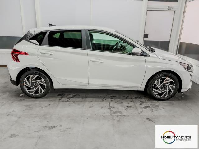 Hyundai i20 COMFORT DCT NAVI SHZ RFK ALU PDC 
