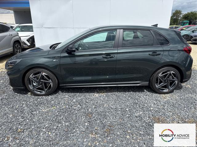 Hyundai / i30 / Grau / / / 
